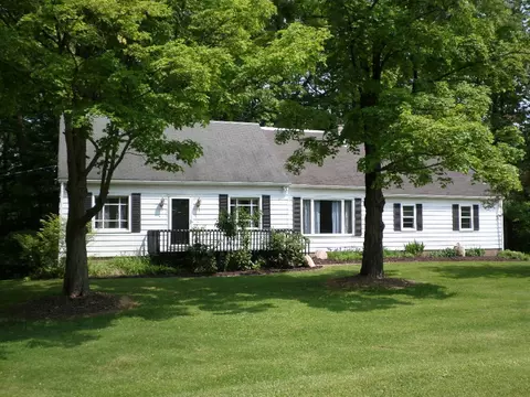 2315 Zimmerly Rd, Erie, PA 16506