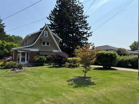 2817 Arcadia Ave, Erie, PA 16506