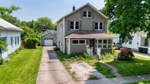 215 Mellon Ave, Girard, PA 16417