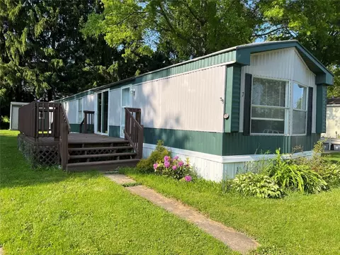 11682 Route 97 N #7, Waterford, PA 16441