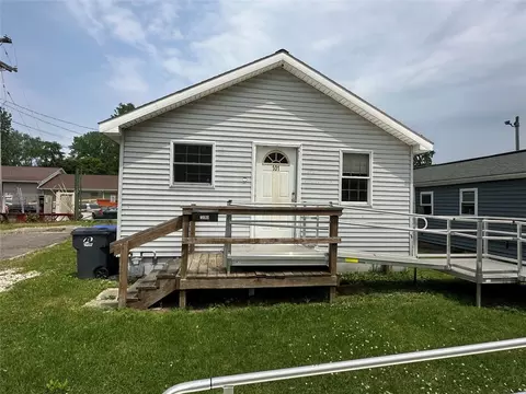 101 Kelso Dr E, Erie, PA 16505
