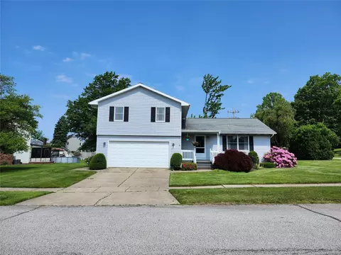 2554 Pepper Tree Dr, Erie, PA 16510