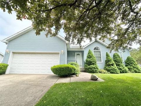 2055 Suzanne Dr, Erie, PA 16510