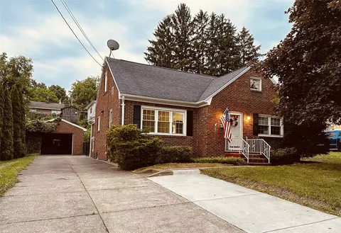 1631 W 40th St, Erie, PA 16509