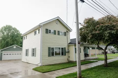 883 E South St, Corry, PA 16407