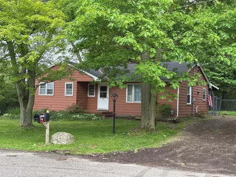 2741 E 29th St, Erie, PA 16510
