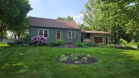 1246 W 52 St, Millcreek, PA 16509