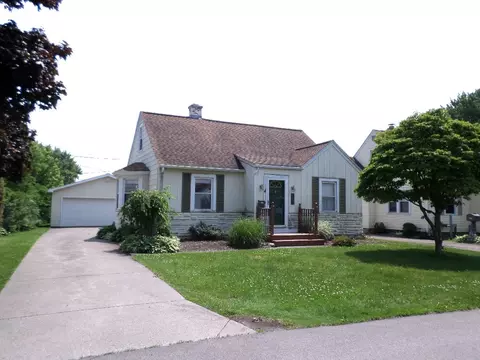3227 W 13th St, Erie, PA 16505