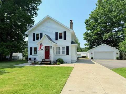 1834 W 52nd St, Erie, PA 16509