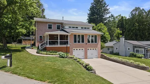 11790 Oakmere Pl, Conneaut Lake, PA 16316