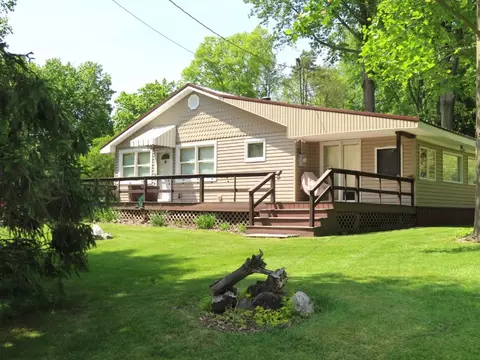 1900 Navaho Rd, Jamestown, PA 16134