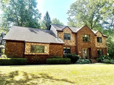 6365 Lindenfield Dr, Erie, PA 16505