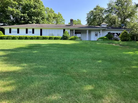 324 Anderson Dr, Erie, PA 16509
