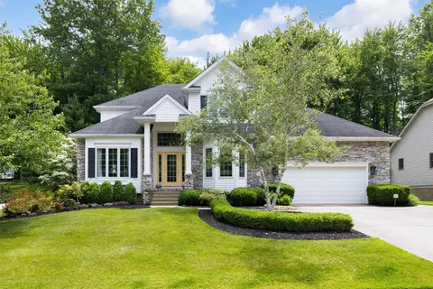 5339 Woodland Hills Cir, Erie, PA 16509