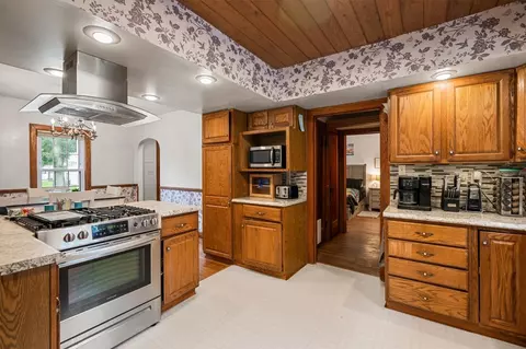 615 Wright St, Corry, PA 16407 photo 4