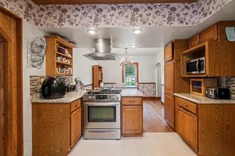615 Wright St, Corry, PA 16407 photo 3