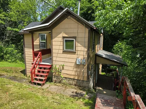 104 Hiland Ave, Oil City, PA 16301