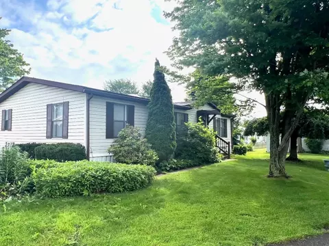 8235 Willow Glen Trl, Erie, PA 16509