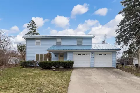 3915 Roxbury Rd, Erie, PA 16506