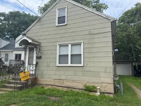 1668 Center St, Erie, PA 16510