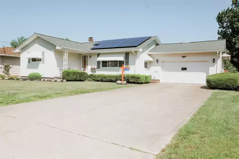2858 W 30th St, Erie, PA 16506