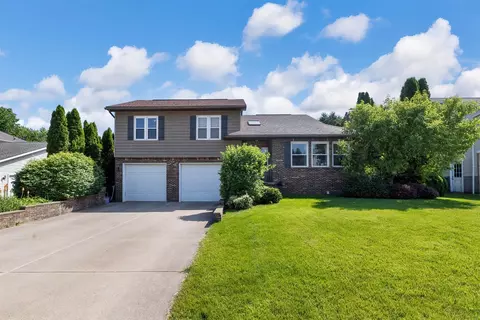 2131 Bernwood Dr, Erie, PA 16510