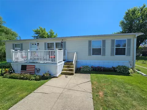 5321 Loomis St #12, North East, PA 16428
