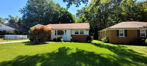 640 Crotty Dr, Erie, PA 16511