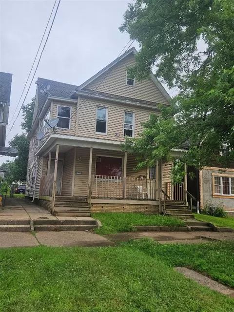 742 E 10th St, Erie, PA 16503