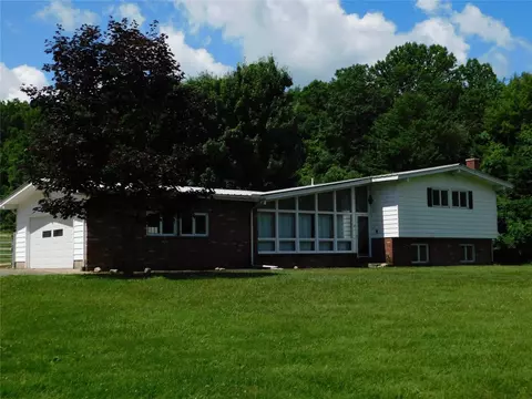 9541 Us Hwy 6 Hwy, Conneaut Lake, PA 16316