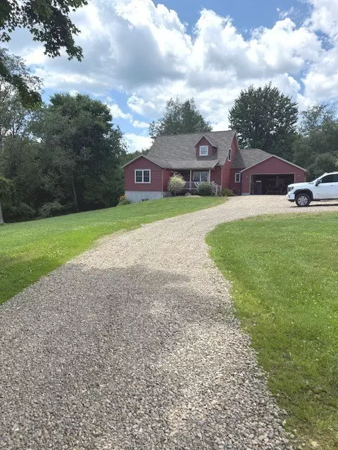 9291 Smith Rd, Meadville, PA 16335