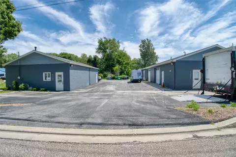 5527 Woodside Dr, Erie, PA 16509