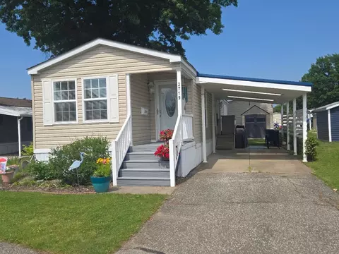 2719 Green Hill Dr, Millcreek, PA 16506