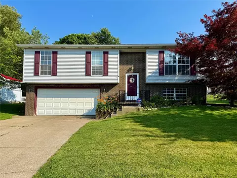 2735 W 35th St, Erie, PA 16506