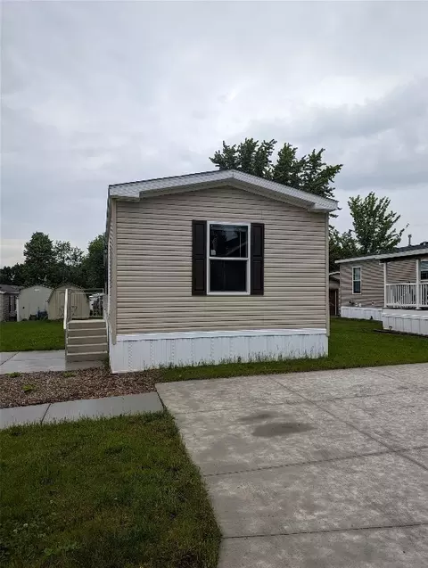 1528 Pinegrove Way, Erie, PA 16509