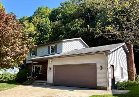 7621 Welcana Dr, Fairview, PA 16415