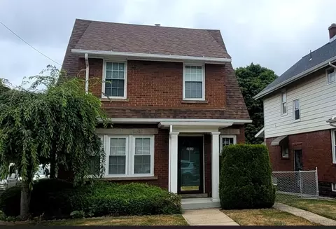 1014 W 25th St, Erie, PA 16502
