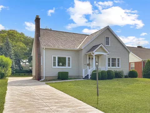 1027 Mcconnell Ave, Erie, PA 16505