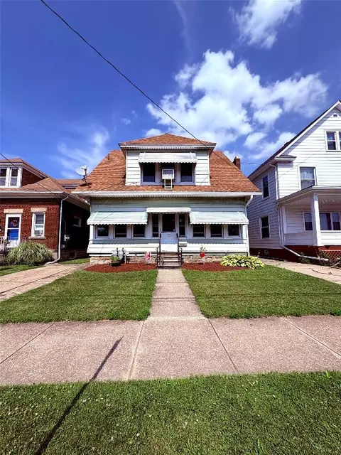3121 Chestnut St, Erie, PA 16508