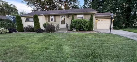3721 Emmet Dr, Erie, PA 16511