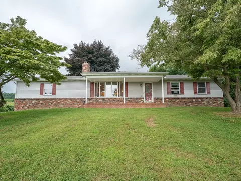 8565 Belle Rd, Harborcreek, PA 16421