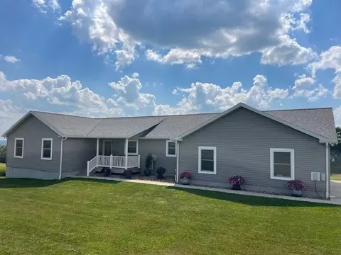 12860 Hill Rd, Waterford, PA 16441