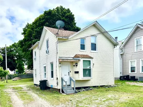 915 W 2nd St, Erie, PA 16507