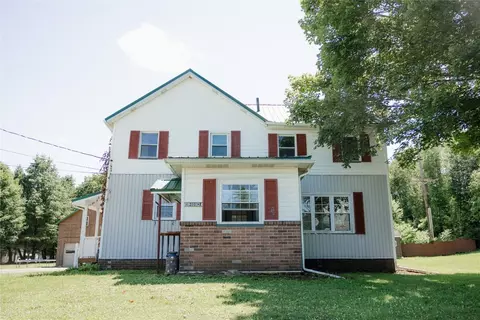 30 Elk St, Corry, PA 16407