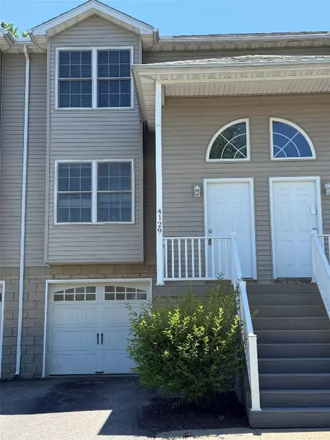 4129 Wood Hills Dr #C18, Erie, PA 16510