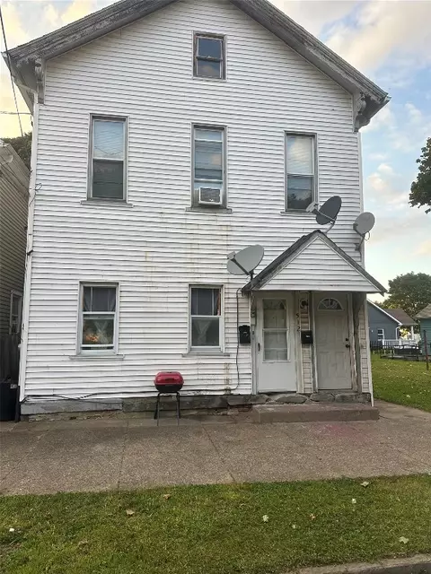 512 W 4th St, Erie, PA 16507