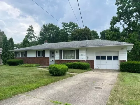 3004 Arcadia Ave, Millcreek, PA 16506
