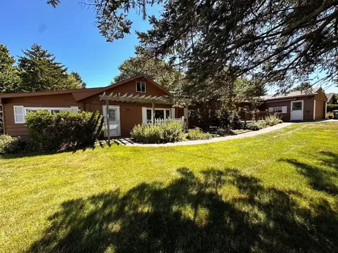5049 Roslindale Ave, Erie, PA 16509