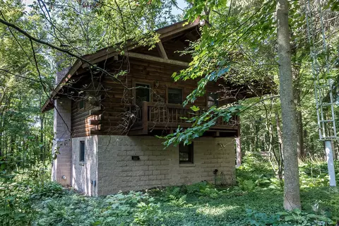 13672 Old Route 19 Rd, Waterford, PA 16441