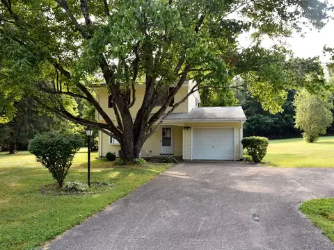 13932 Oakview Dr, Meadville, PA 16335